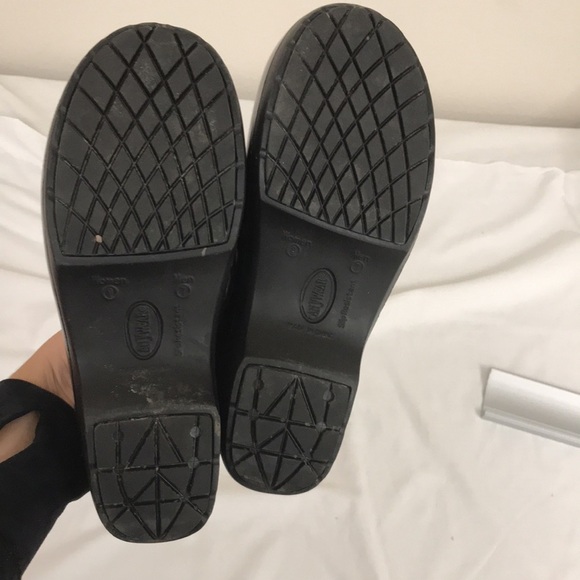 Clogs​ - Picture 5 of 5